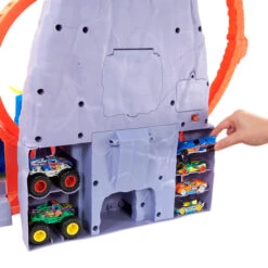 MATTEL Hot Wheels Monster Trucks - Spielset - T-Rex Vulkanarena 10 MATTEL Hot Wheels Monster Trucks - Spielset - T-Rex Vulkanarena -Trendiger Spielzeug-Discounter 231491 887961974782 mattel hw arena 03