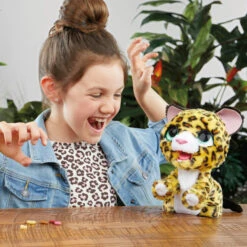 Hasbro Fur Real Lil Wild Friends - Leopard Lolly -Trendiger Spielzeug-Discounter 239743 5010994110178 frf hasbro leopard lolly6